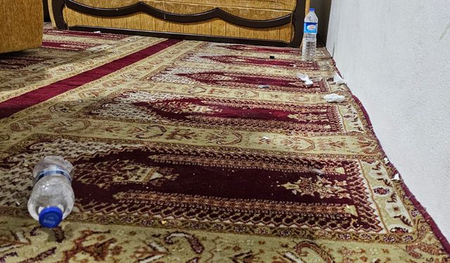 Diyarbakır’da camiyi çöplüğe çevirdiler