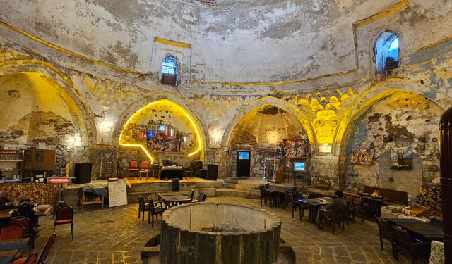 Dünyaca ünlü sanatçılar Diyarbakır'daki tarihi hamama geliyor