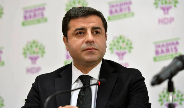 Demirtaş iddiası öğretmene ceza getirdi