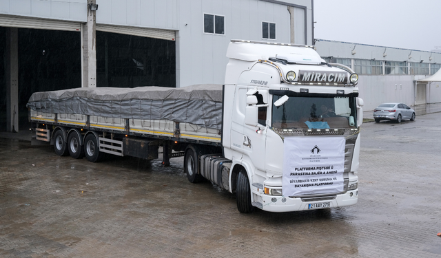 Diyarbakır’dan Kobani'ye gönderilen yardım konvoyuna izin verilmedi