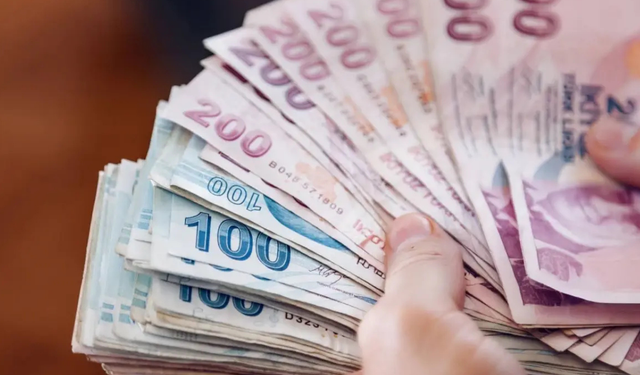 En düşük emekli aylığı 20 bin liraya yükseltildi