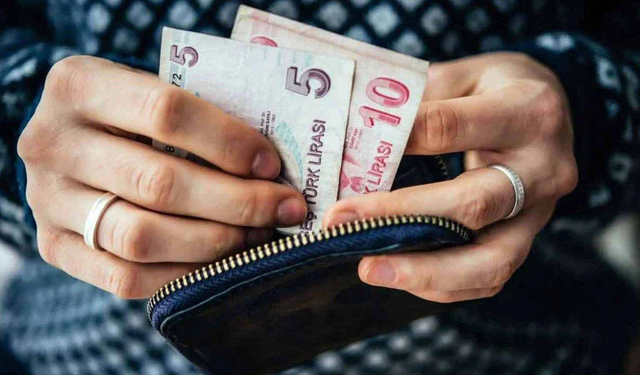 SGK borcu olanların maaşlarından kesinti başladı