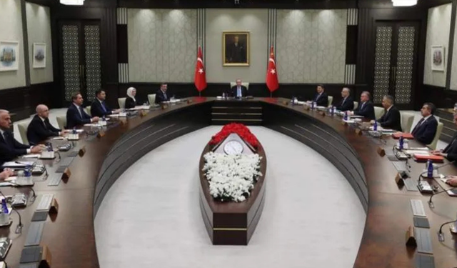 Kabine toplanıyor! Gündemde kritik başlıklar var