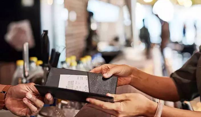 Restoranlarda ek ücret yasağı sonrası “gizli zam” iddiaları araştırılacak