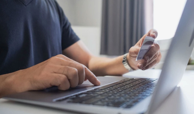 Facebook’taki yatırım tuzağı pahalıya patladı: İki sanığa 15 yıla yakın hapis