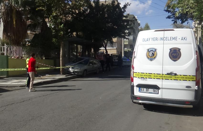 Urfa’da otomobil öğrencilerin arasına girdi, 1 ölü 3 yaralı