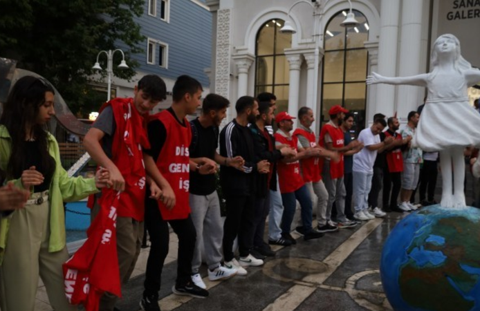 Van’da kayyım protestosu 43. gününde: İşçiler direnişi sürdürüyor