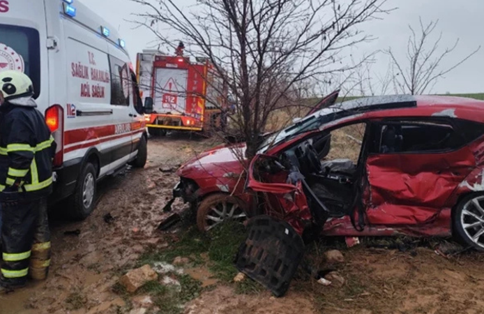 Mardin'de feci kaza: 1 ölü 3'ü ağır 4 yaralı