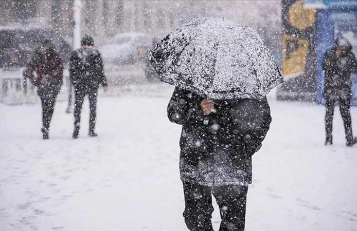 Kar yağışı eğitimi vurdu: Birçok il tatil