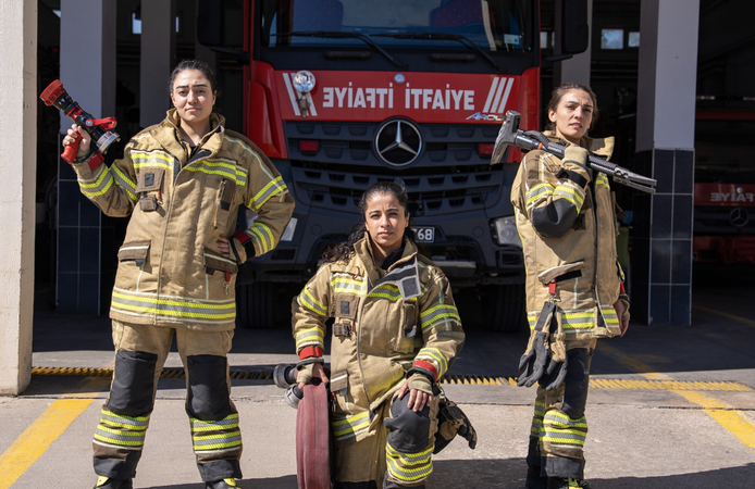 Diyarbakır’da bir ilk: Kadın itfaiyeciler göreve başladı