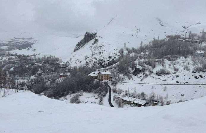 Doğu’da kar ulaşımı aksattı: 148 yerleşim yerine ulaşım sağlanamıyor