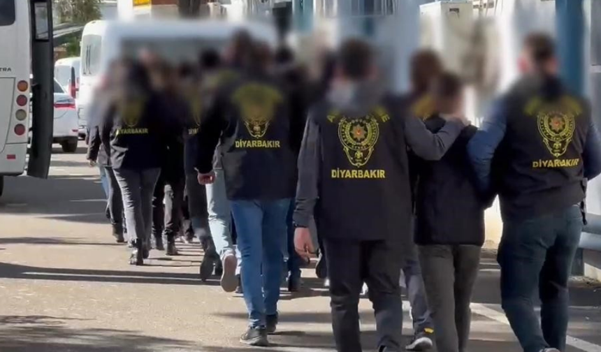 81 ilde ruhsatsız silah operasyonlarında 2.082 kişiye işlem