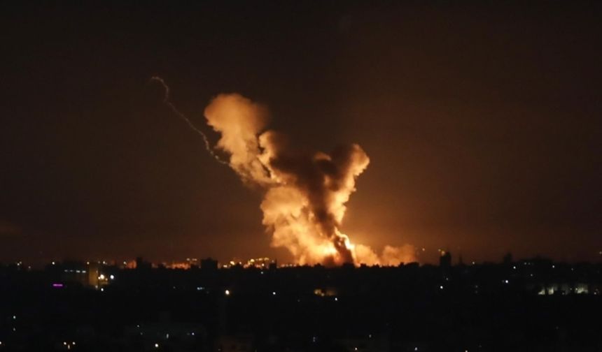 İran, İsrail uçaklarını düşürdü: Tel Aviv'e füze saldırısı