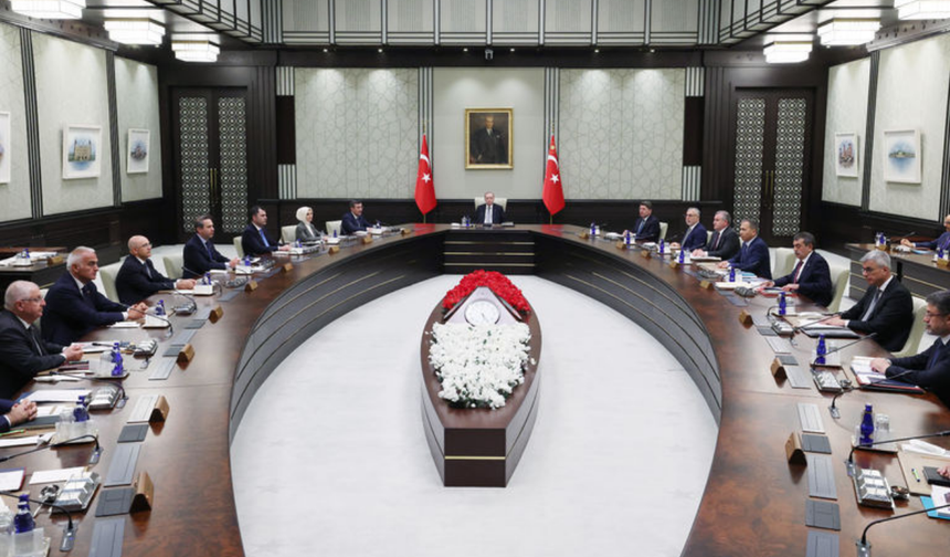 Komisyon çalışmaları ve kabine toplantısı hazırlıkları sürüyor
