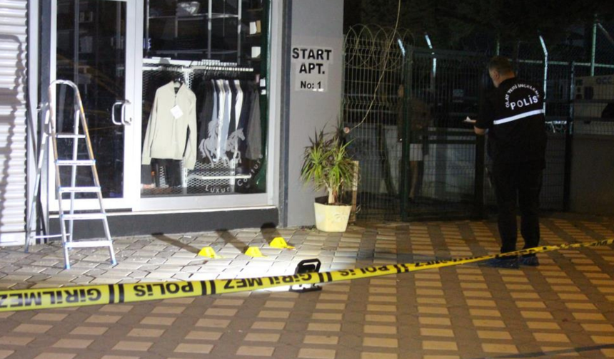 Adana’da giyim mağazasına bombalı saldırı