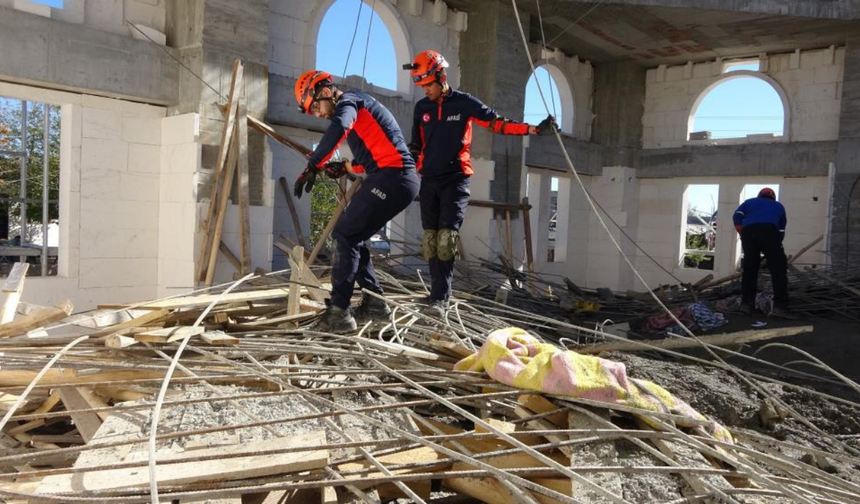 Adıyaman’da cami inşaatında kubbe çöktü: 2’si 5 yaralı