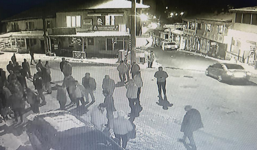 17 yaşındaki genç esnafa ateş açtı