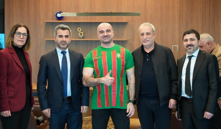 Amedspor, Süleymaniye’de KYB Başkanı ile görüştü