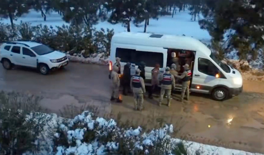 Diyarbakır dahil 26 ilde göçmen kaçakçılığı operasyonu