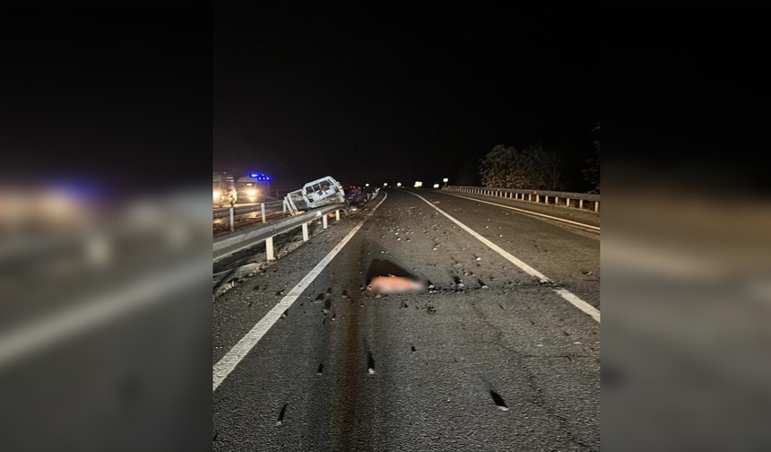 Elazığ-Diyarbakır yolunda İl Özel İdaresi aracı kaza yaptı
