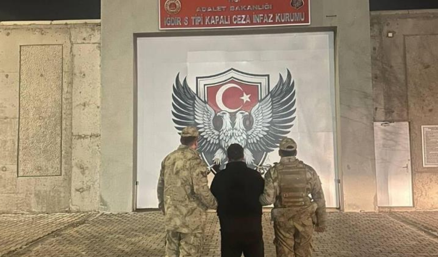 Eski İcra Müdür Yardımcısı yasa dışı girişte yakalandı