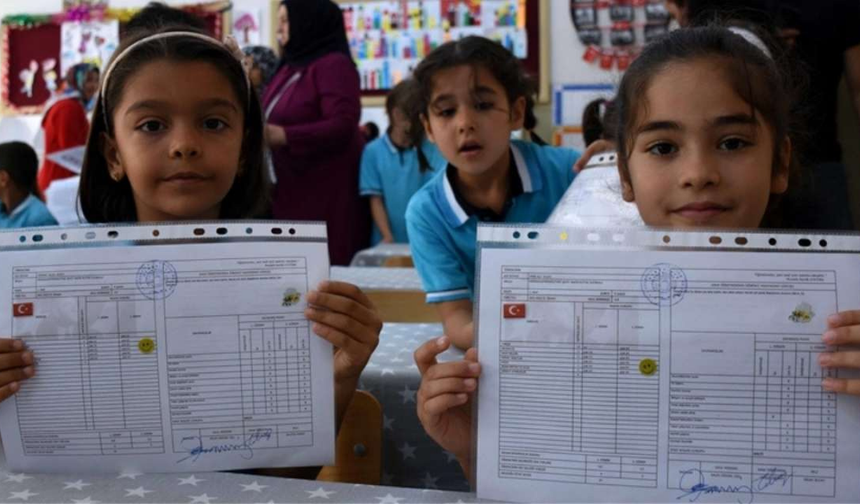 MEB'den yeni karar: Karneler değişiyor