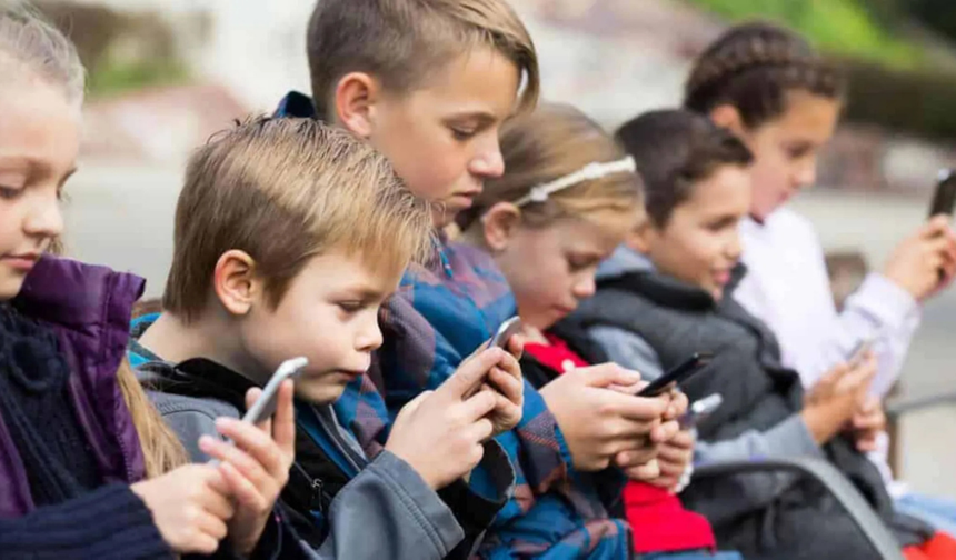 15 yaş altına sosyal medya sınırı geliyor