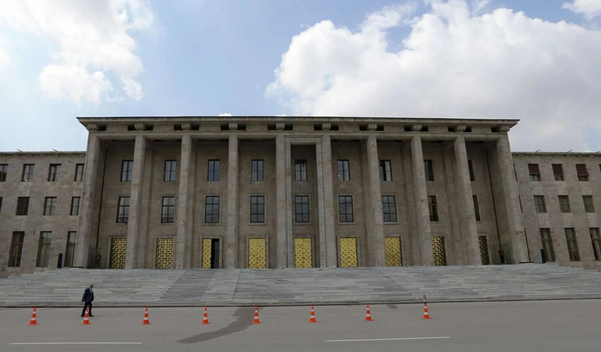 TBMM stajyer öğrenci istismarı davasında 5 tahliye