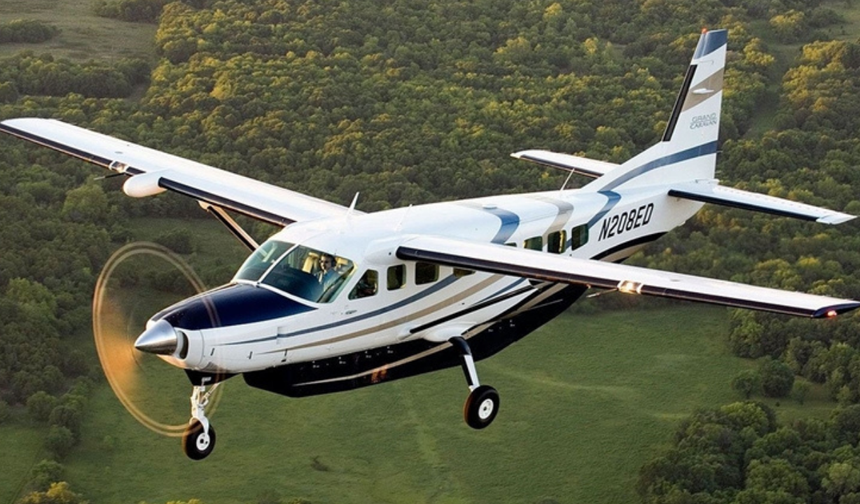 Uçağa silahlı saldırı! 2 pilot öldü