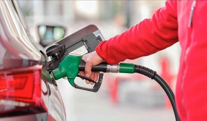 Benzin ve motorinde tabela yine değişiyor: Okkalı artış var