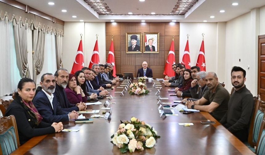 Diyarbakır'da sokak hayvanları zirvesi: Valilik koordinasyonunda ortak adım