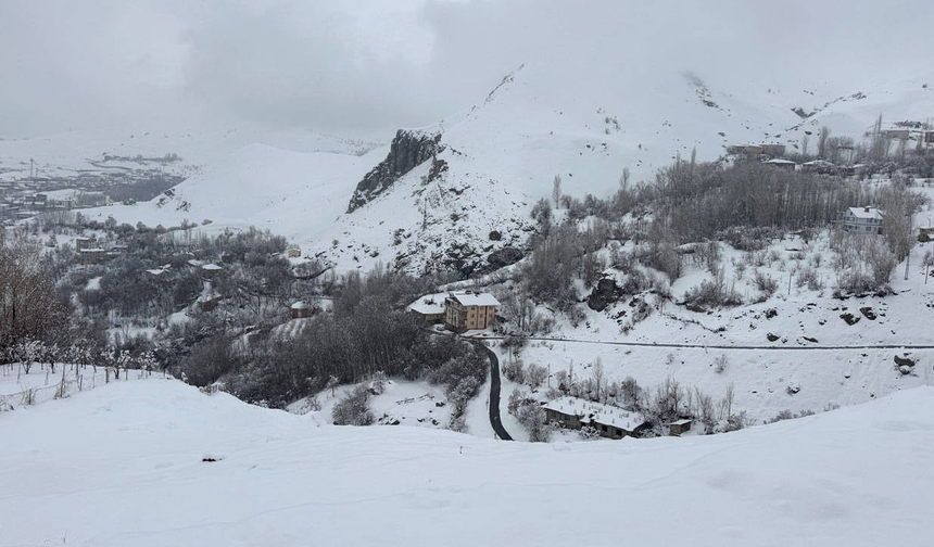 Doğu’da kar ulaşımı aksattı: 148 yerleşim yerine ulaşım sağlanamıyor