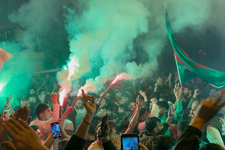 Amedspor'un zaferini halk kutladı