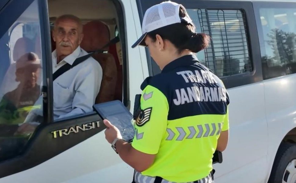 Diyarbakır'da 17 ilçede okul servislerine eş zamanlı denetim