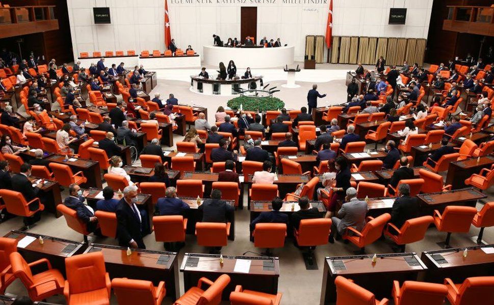 DEM Parti ile İYİ Parti arasında Öcalan üzerinden sözlü atışma