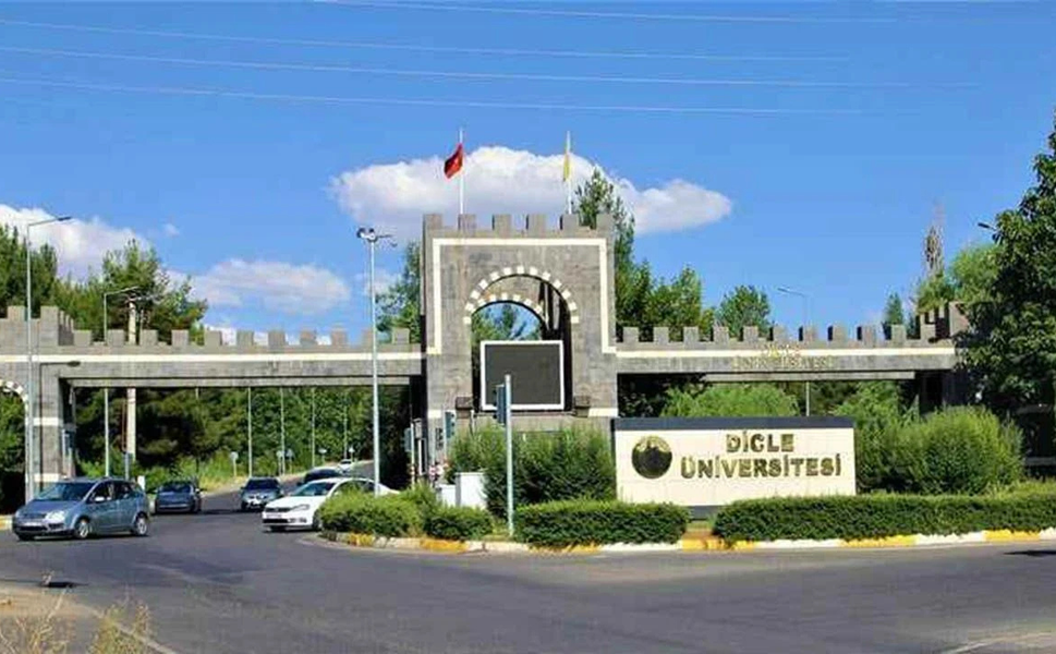 Diyarbakır’da Üniversite gündemi karışık: Dicle Üniversitesi’nde kritik iddialar