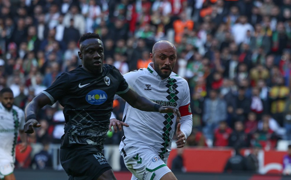 Amedspor 1-1 Sakaryaspor! kritik maçta puanlar paylaşıldı