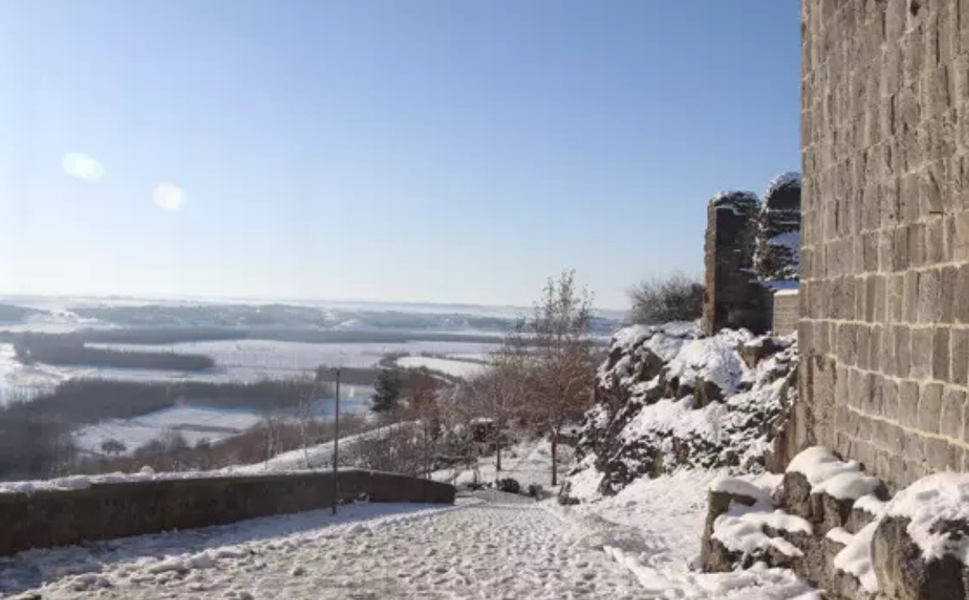 Diyarbakır’da 20 yıl sonra yağan kar toprağı zenginleştirecek