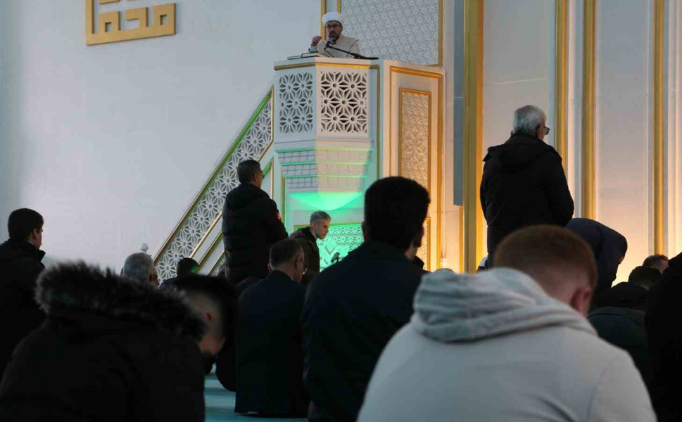 Diyarbakır’da depremde hayatını kaybedenler için mevlit