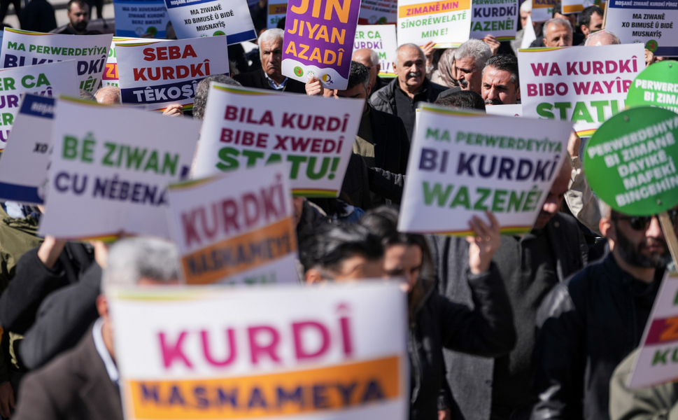 Diyarbakır’da Dünya Anadil Günü yürüyüşü