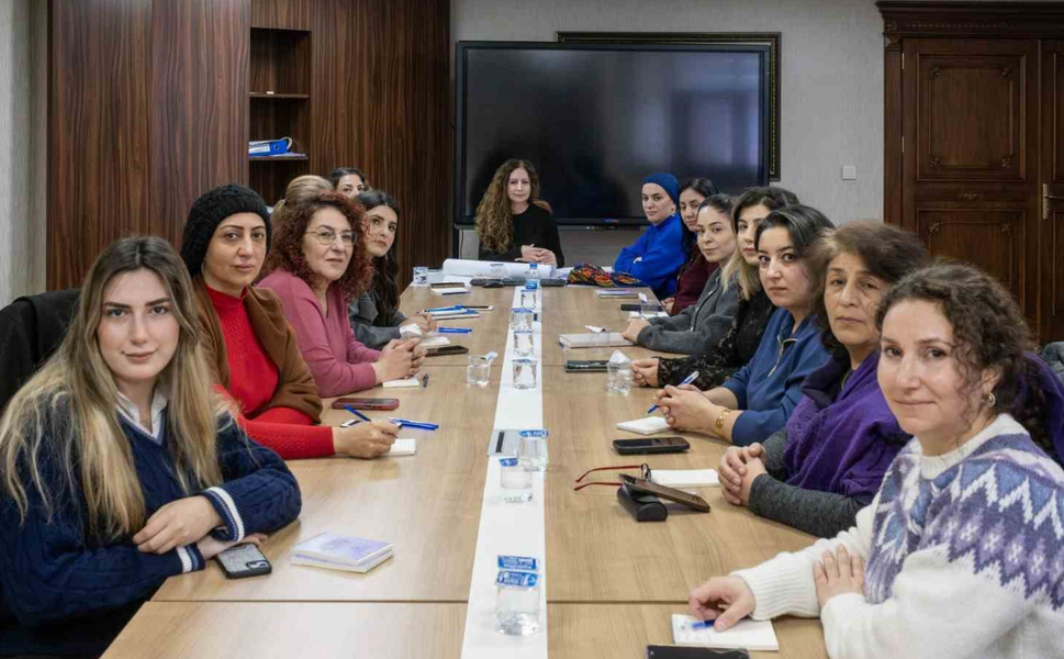 Diyarbakır’da kadın hakları eğitim programı başladı