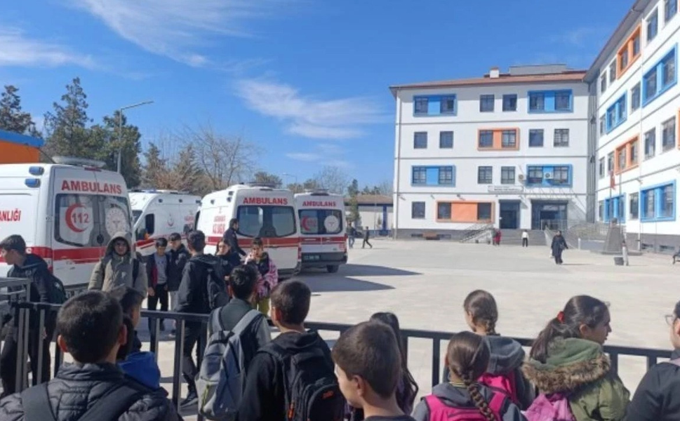 Diyarbakır’da ortaokulda cıva paniği! Öğrenciler hastaneye kaldırıldı