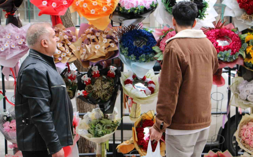 Diyarbakır’da Sevgililer Günü hazırlıkları tamamlandı
