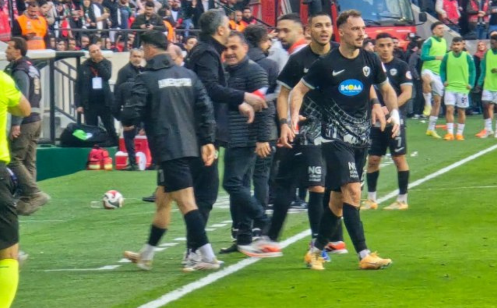 İkinci yarı başladı! Amedspor avantajını korumaya çalışıyor