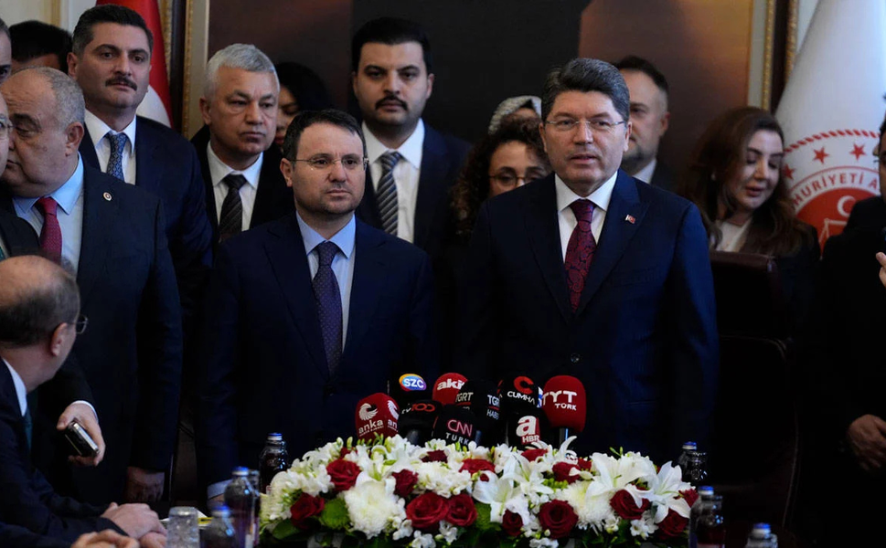 Kabine değişikliği sonrası bakanlık devir teslimleri başladı