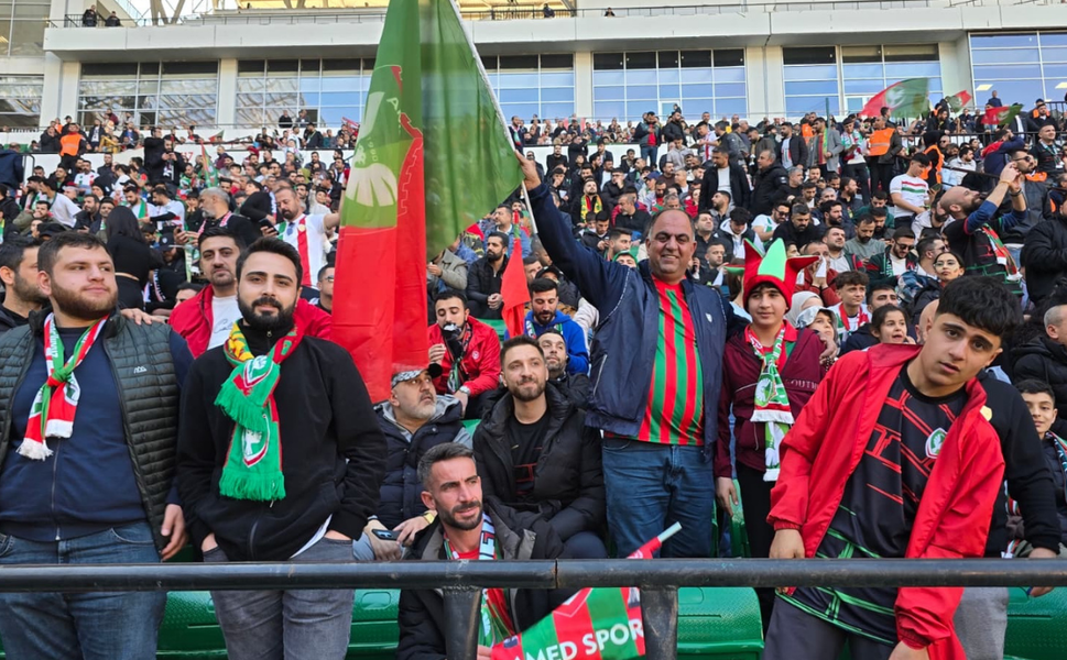 Amedspor–Sakaryaspor maçı başladı! ilk dakikalar…