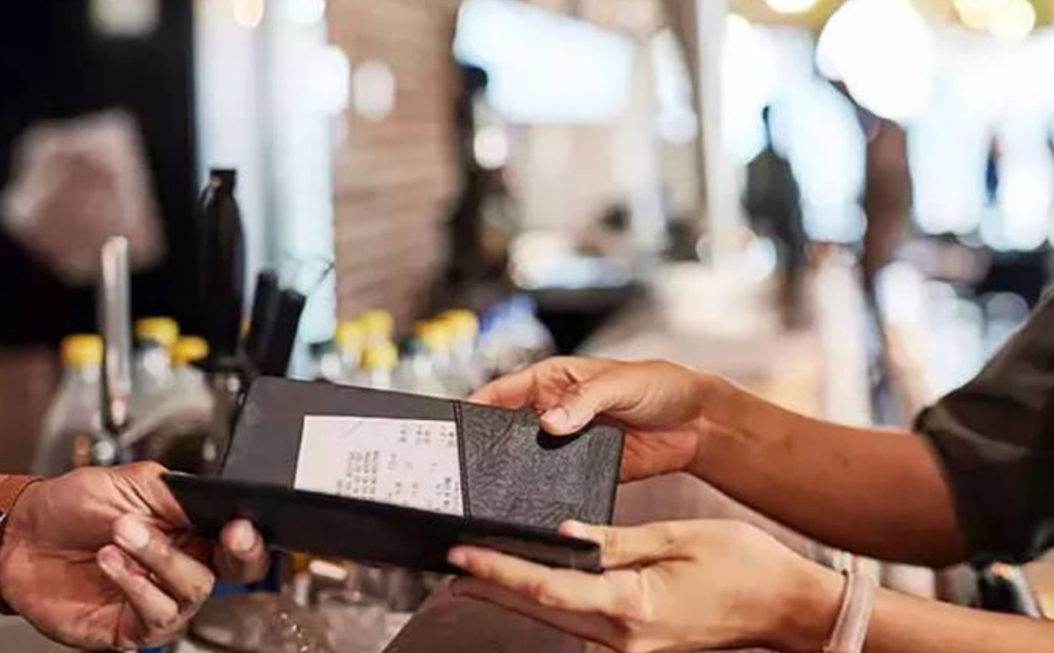 Restoranlarda ek ücret yasağı sonrası “gizli zam” iddiaları araştırılacak