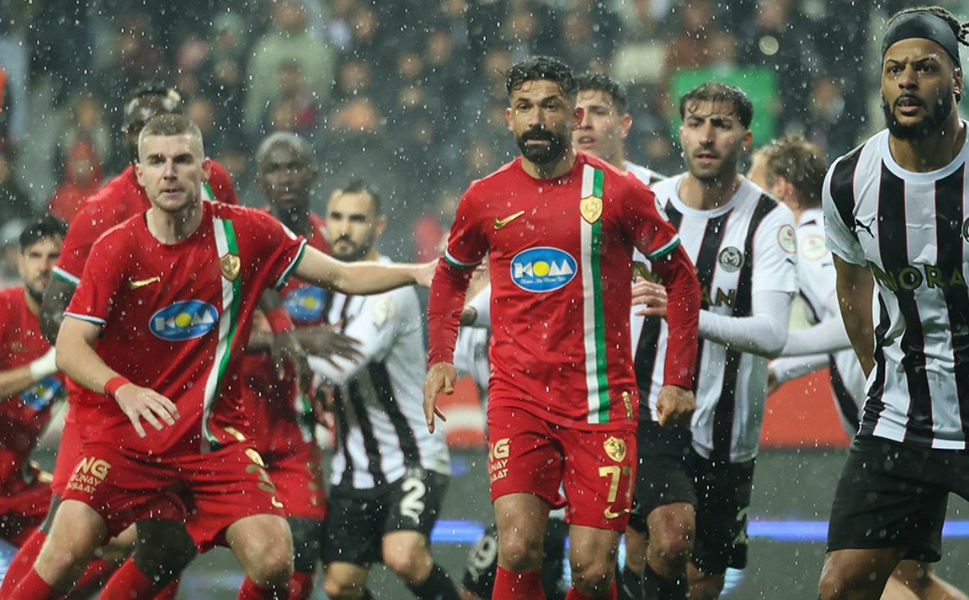 Amedspor Manisa FK maçında ilk 45 dakika golsüz bitti