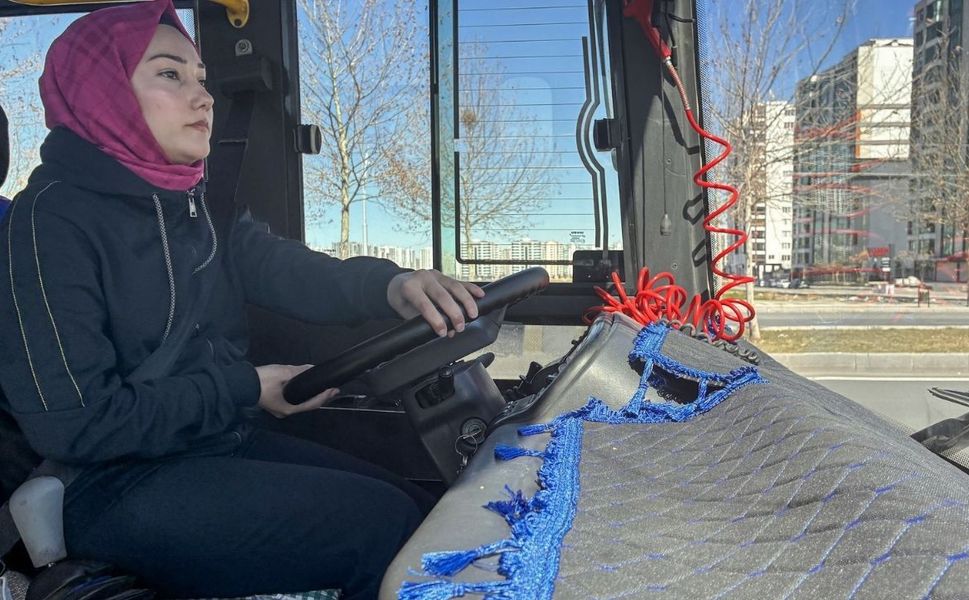 Diyarbakır'da toplu ulaşıma kadın eli: 50 kadın otobüs şoförü alınıyor