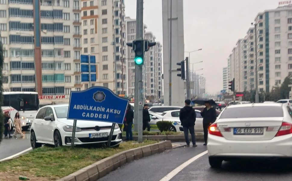 Diyarbakır’da yağmur kazaya neden oldu